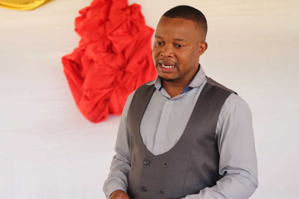 Zoe Worship Centre with Bishop (Apostle) Pride Sibiya ... Build Dreams and Live Life with Reverends Oudney and Annatolia Patsika At Zoe Worship Centre - Glory Ministries Zoe Worship Centre with Bishop (Apostle) Pride Sibiya ... Build Dreams and Live Life with Reverends Oudney and Annatolia Patsika At Zoe Worship Centre - Glory Ministries