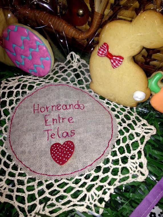 telas, pastas y galletas en horneando entre telas