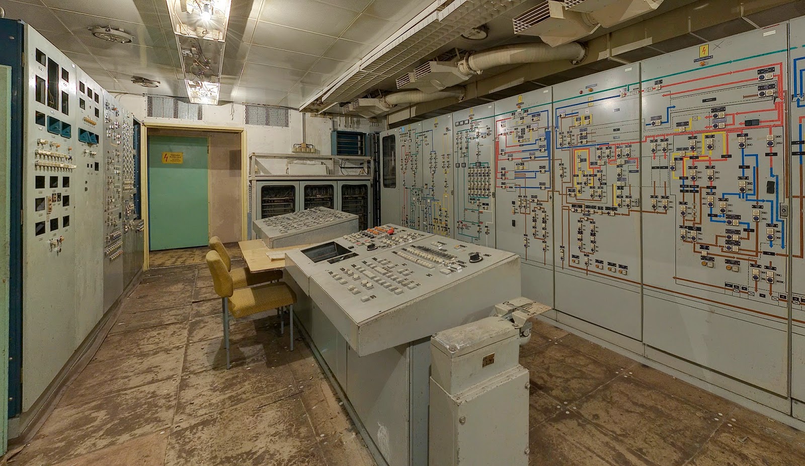 Deserted Places Inside the Honecker nuclear bunker in Berlin