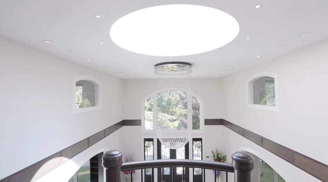 Tour 5358 Kensington Crescent, West Vancouver vs. 73 Interior Design Photos