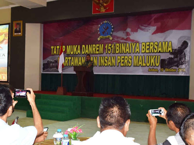 Hartono Silahturahmi dengan Wartawan di Kota Ambon Hartono Silahturahmi dengan Wartawan di Kota Ambon