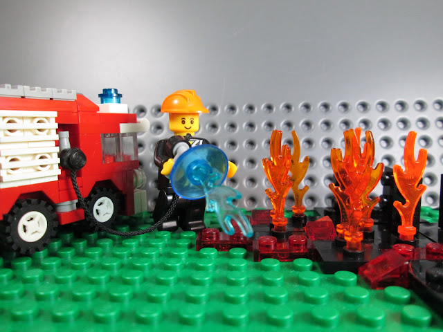 MOC LEGO em homenagem ao esforço dos bombeiros portugueses no combate aos fogos florestais