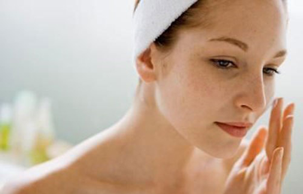 Tips hướng dẫn cách chăm sóc da mặt vào mùa hanh khô Tips hướng dẫn cách chăm sóc da mặt vào mùa hanh khô
