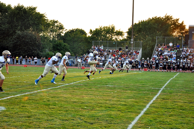 ster Schroeder Varsity Football Photos GatesChili (Lost 1412)