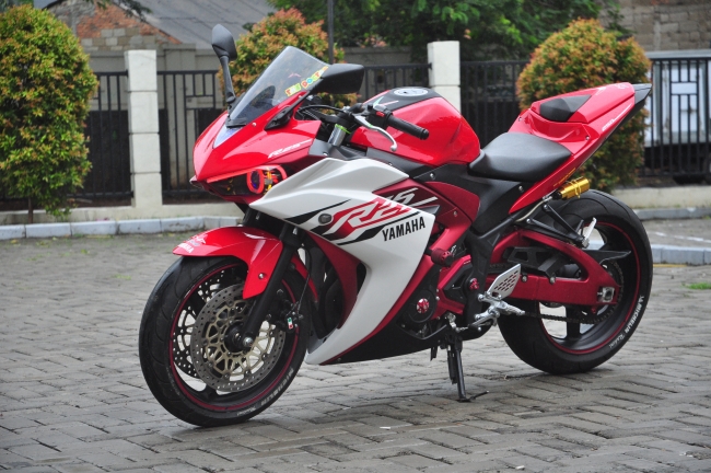 motor sport yamaha r25
