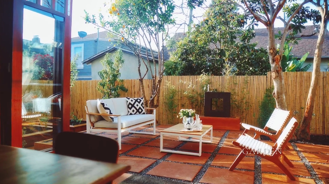 Tour 616 Aileen St, Oakland Home vs. 23 Interior Design Photos