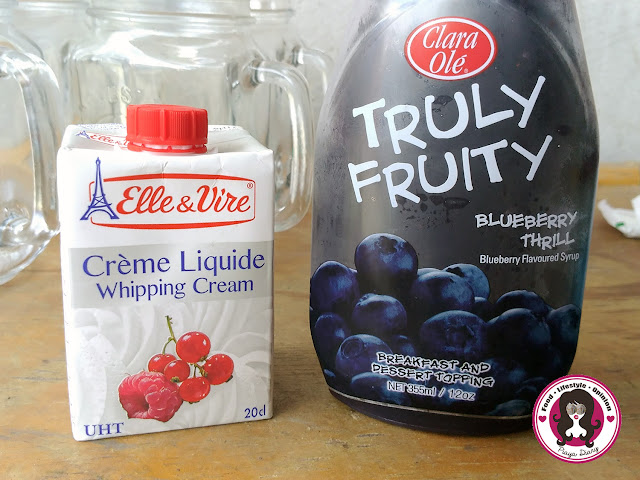 Copying Starbucks' Unicorn Frappuccino Whipping cream and blueberry syrup