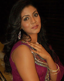 Iniya-Hot-Tamil-Actress
