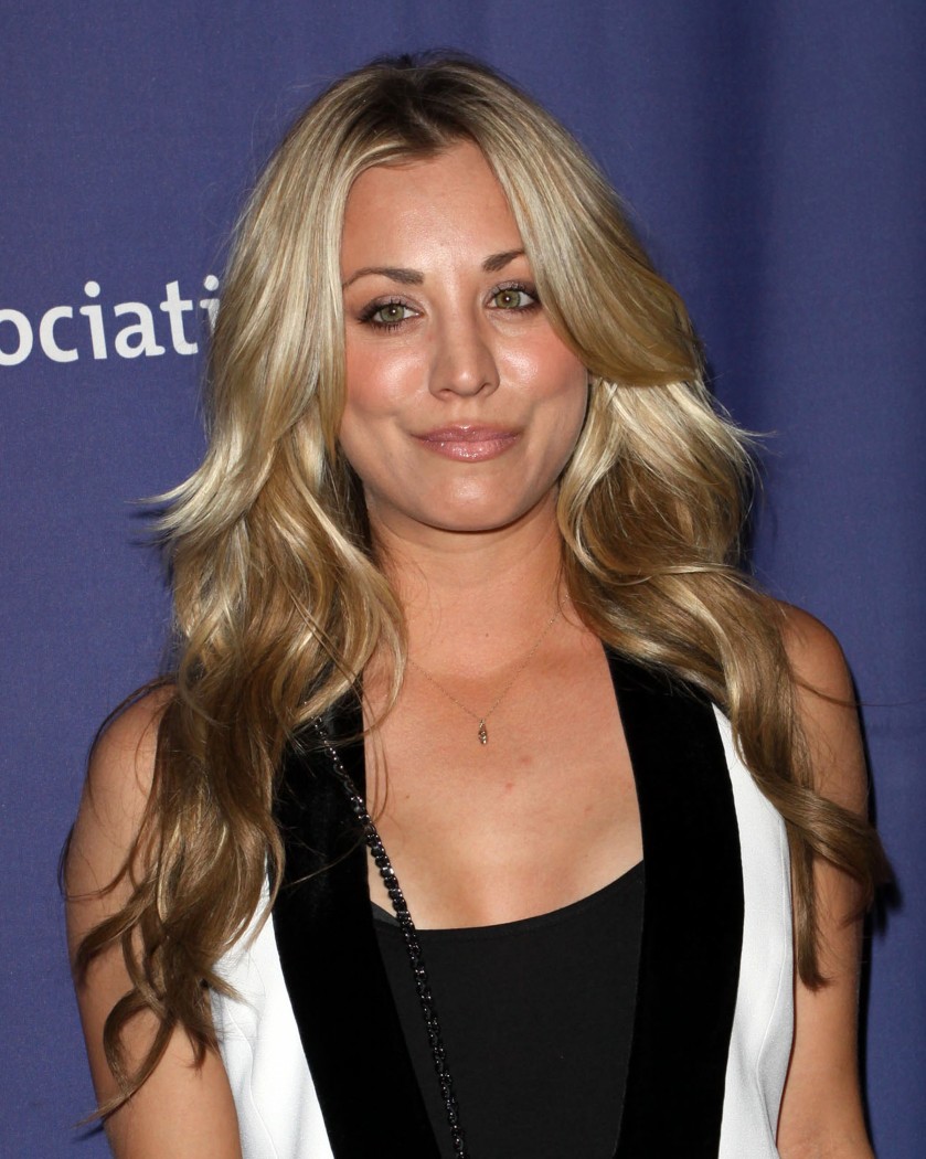 Kaley Cuoco the gorgeous actress from 8 Simple Rules looks ravishingly ...