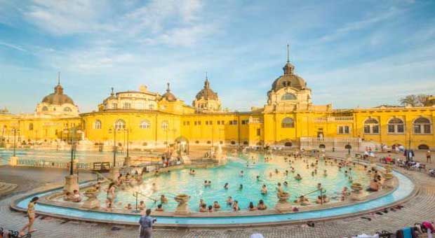 Budapest, Hungaria Liburan Musim Dingin di Eropa