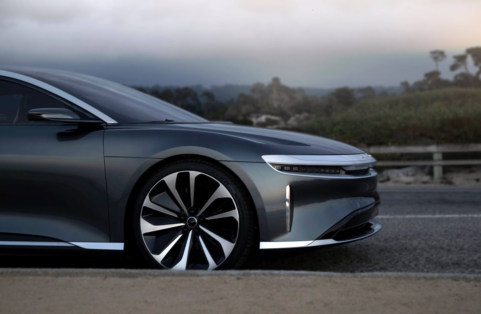 Lucid Air Sedan Hits 235 MPH in New Video | Automobile 
