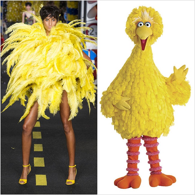 Moschino 2016 SS Big Bird Yellow Feathers Dress 9 Looks Moschino 偷穿大鳥姐姐的衣服