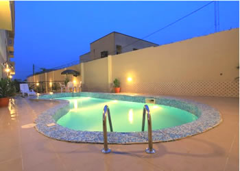 Apartment Royale swimming pool