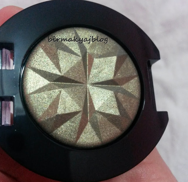 Maybelline - Color Show serisi * 40 Uptown Bronze 
