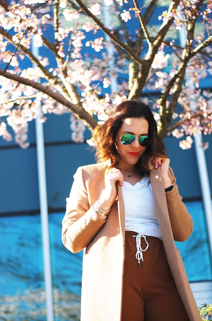 Vancouver fashion blogger camel outfit how to wear joggers