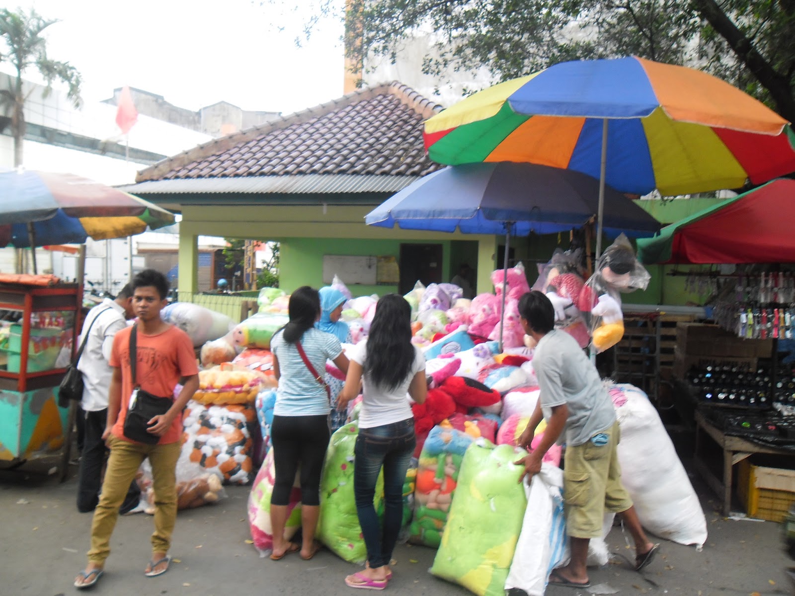 Pasar Asemka / pasar Pagi lama