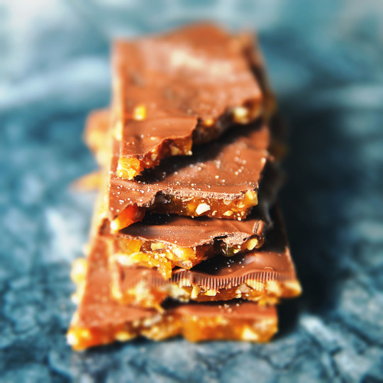 EAT Homemade Daim Bars. / papillon.