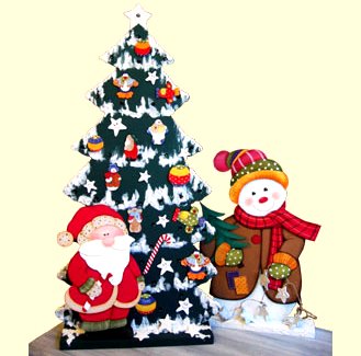 Arbol de Navidad Dibujo del Arbol de Navidad con Papa Noel y muñeco de nieve a colores