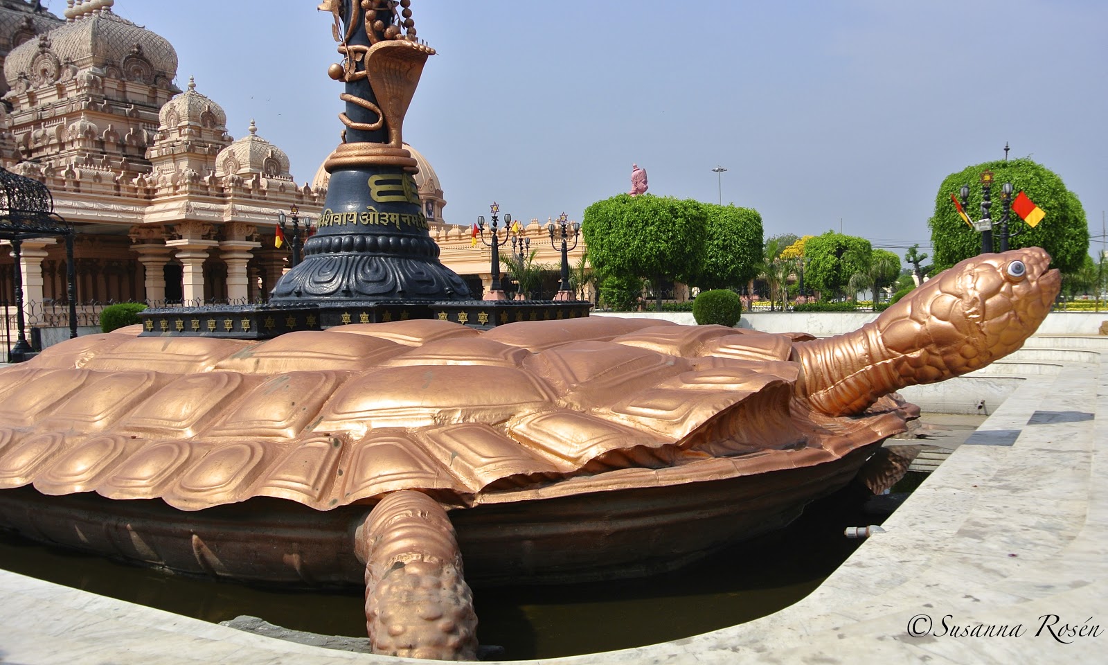 chattarpur factory outlets