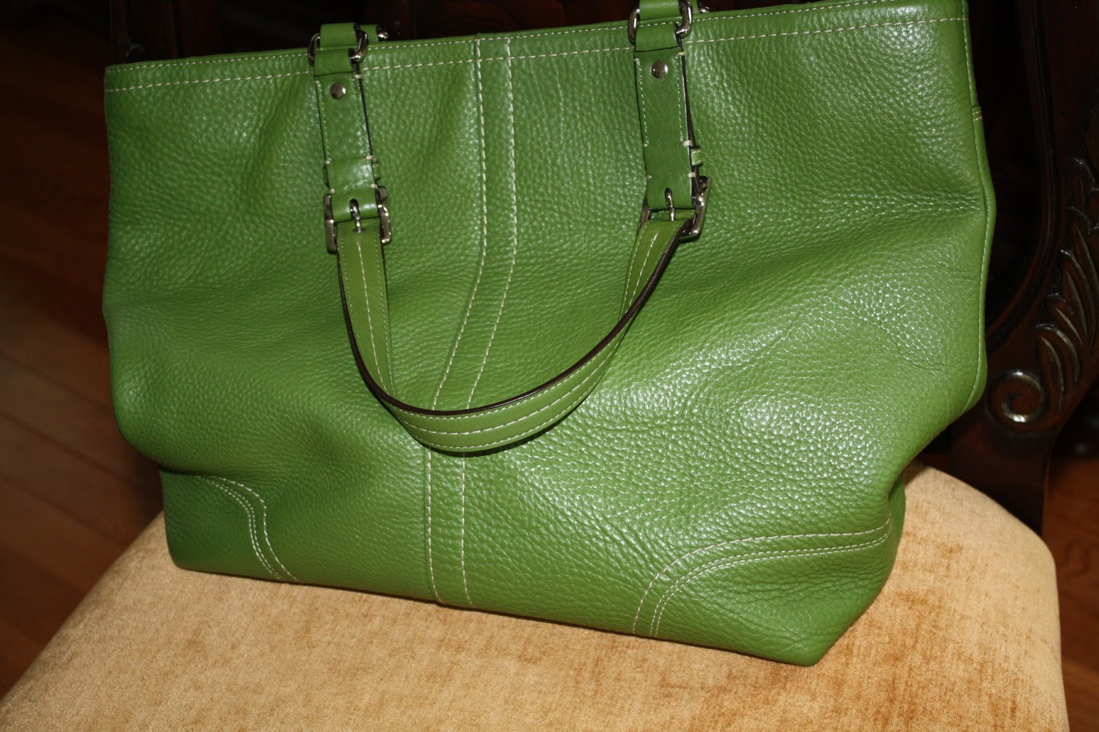 Vicky S Fashion Blog Sold For Like New Coach Hamilton Sold For Like New Coach Hamilton Green Large Leather Purse Book Tote