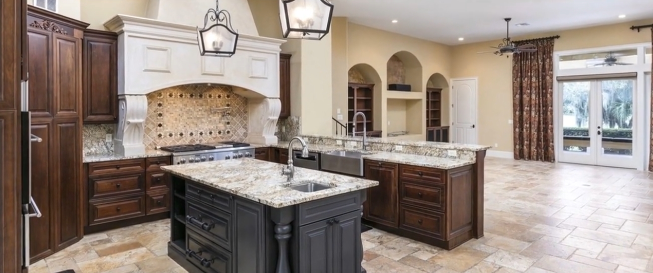 16 Photos vs. 6814 Valhalla Way, Windermere, FL Home Interior Design Tour