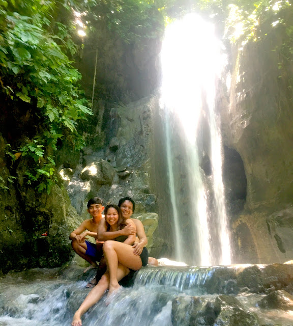 Binalayan or Hidden Falls, There are 2 waterfalls there, the 2nd one must be the reason why these waterfalls are called Hidden Falls or Triple Drop Falls. If you love cliff diving, you will definitely Binalayan Falls