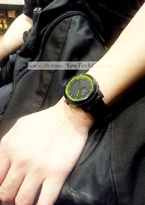 cuckoo wrist watch color black