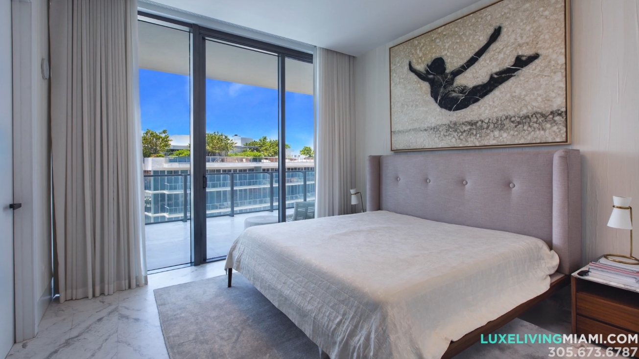28 Photos vs. APOGEE 701 South of 5th Street Miami - Luxury Condo & Interior Design Tour
