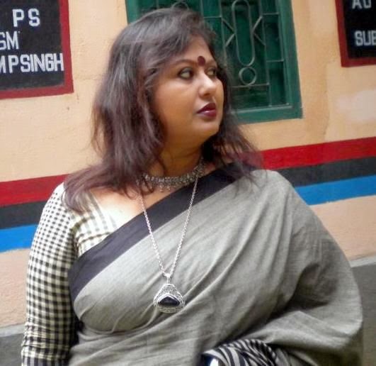 Daily Latest Posts Desi Aunty So Sexy Images 