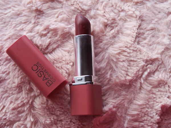 Review - Batom 04 Basic Cosmetics