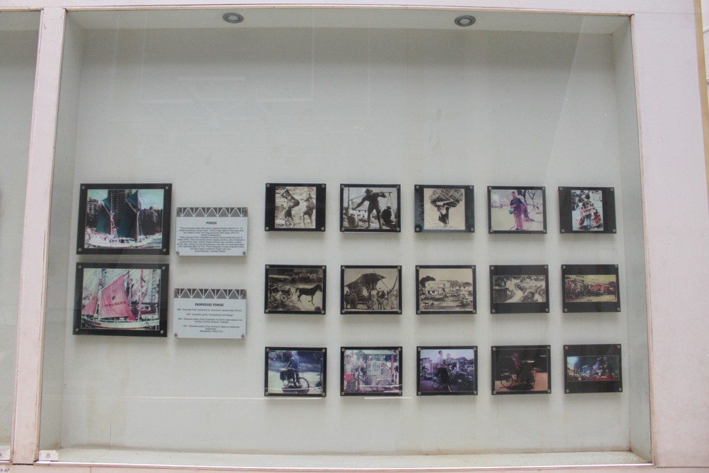 Go to the museum. Shall we visit the museum this weekend. I like visit museums. In the museum. You visit the museum once a month.