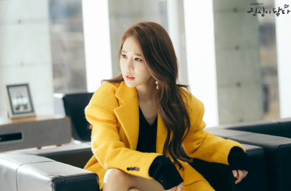 Fashion Yoo In Na Kacamata Hitam Yoo In Na di Drama Korea Touch Your Heart Menjadi Daya Tarik Penonton