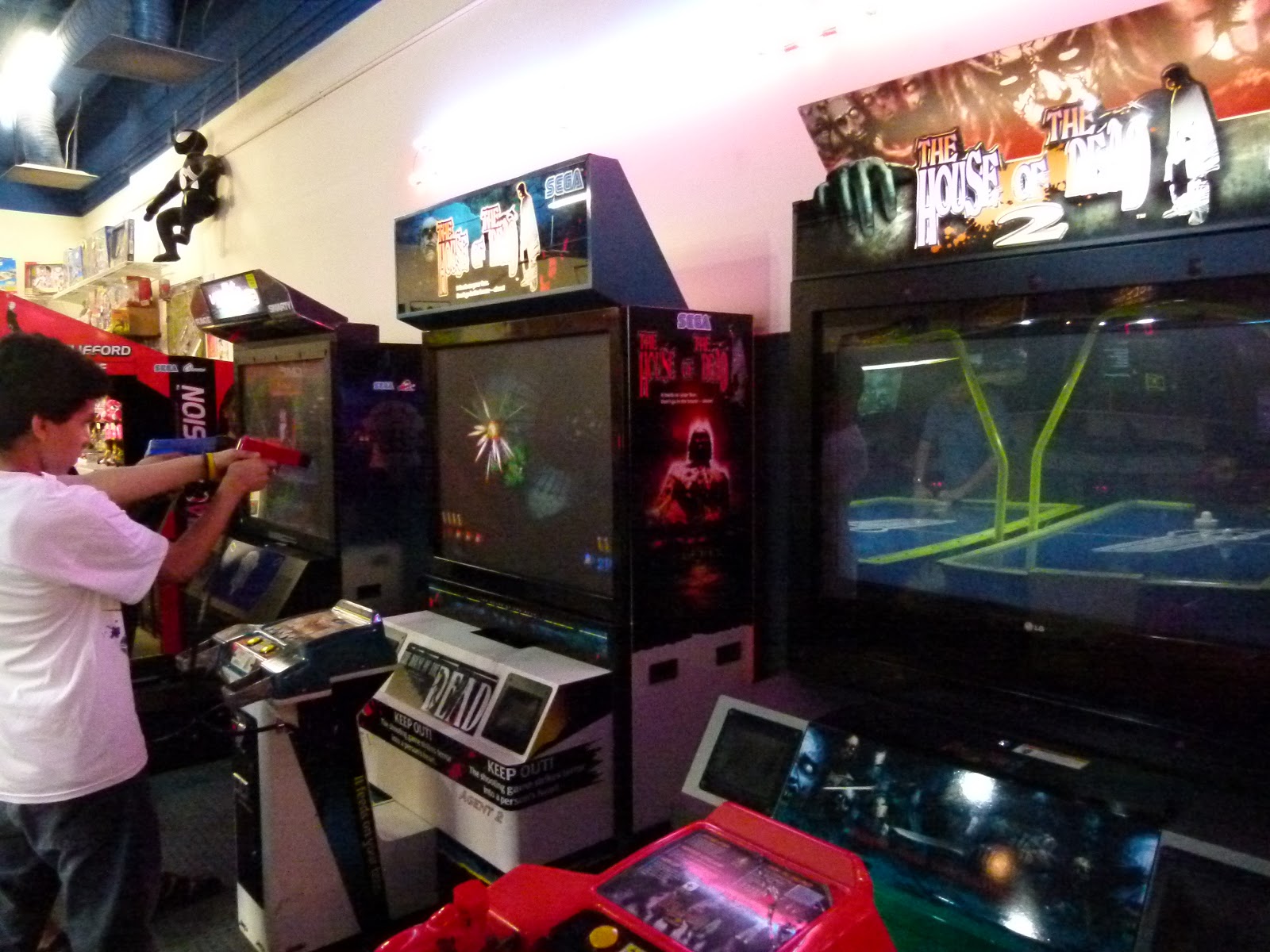 Things To Do In Los Angeles Arcades in LA Arcade World