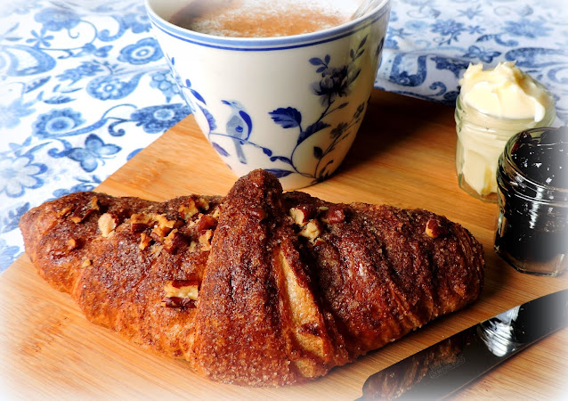 Easy Cinnamon  Croissants