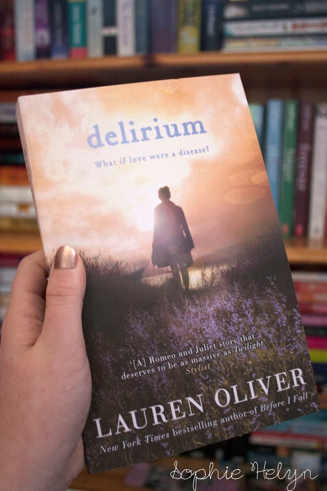 Delirium Book Series Review / Booktopia I Delirium Series By Lauren