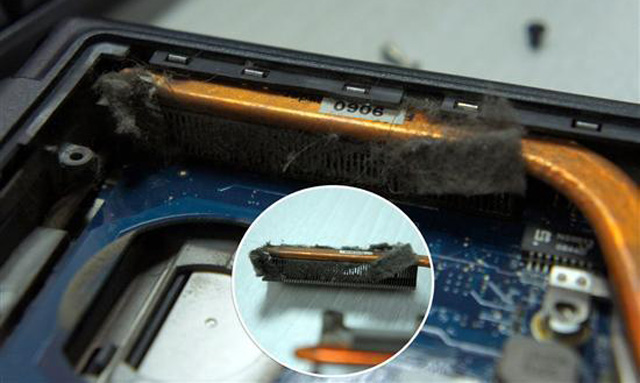 É preciso saber como está a higiene por dentro do notebook usado, se tem sujeira ou se precisa trocar pasta térmica É preciso saber como está a higiene por dentro do notebook usado, se tem sujeira ou se precisa trocar pasta térmica