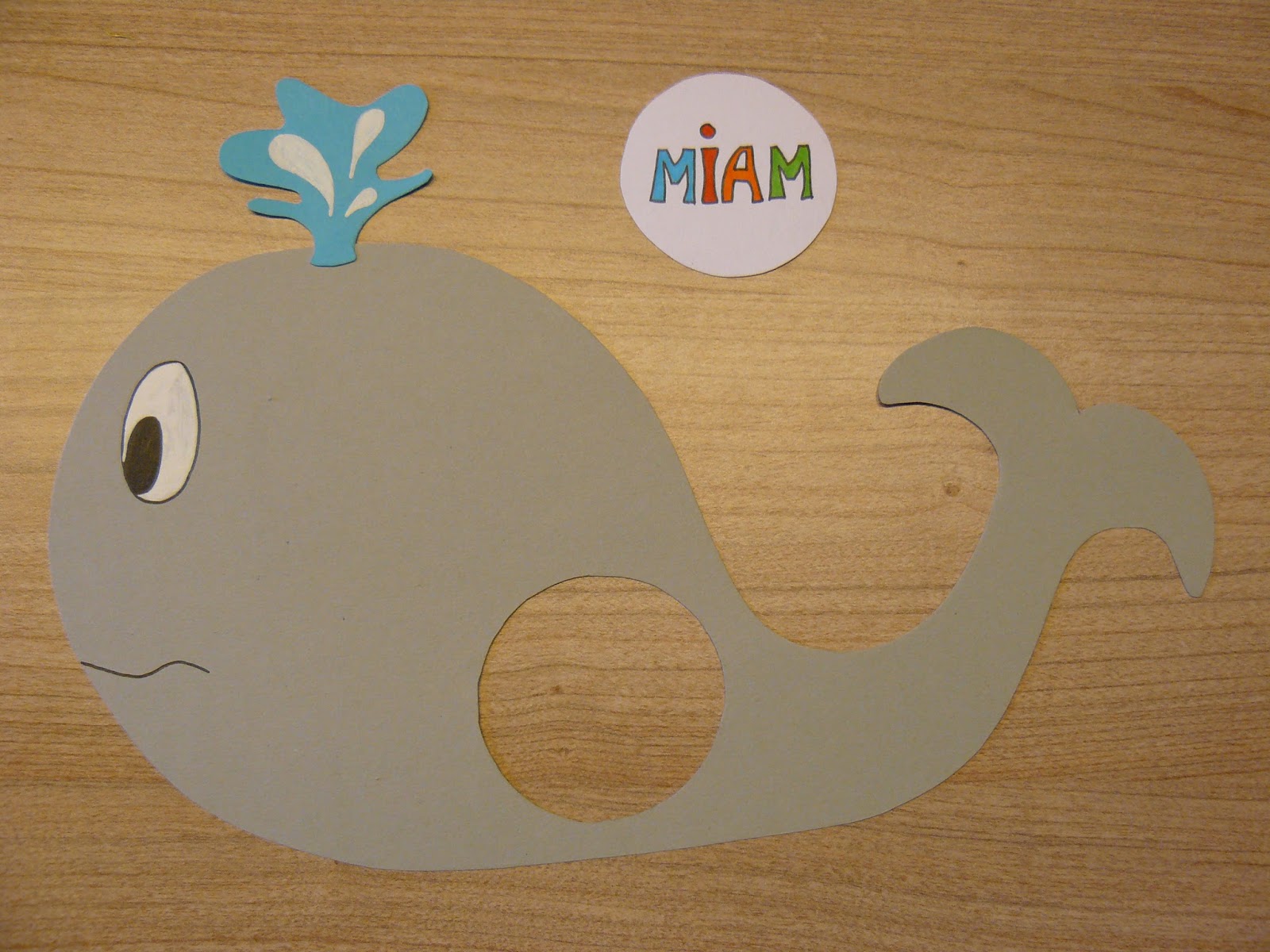 Clair' de Line C'est la baleine qui tourne qui vire...