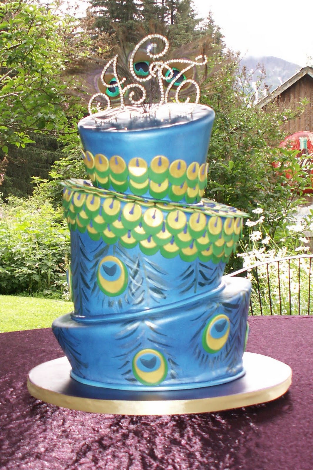 Wedding Cakes Pictures: Peacock Wedding Cakes