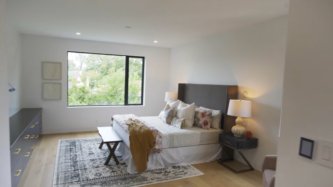 41 Interior Design Photos vs. 4 Velma Dr, Toronto Luxury Home Tour