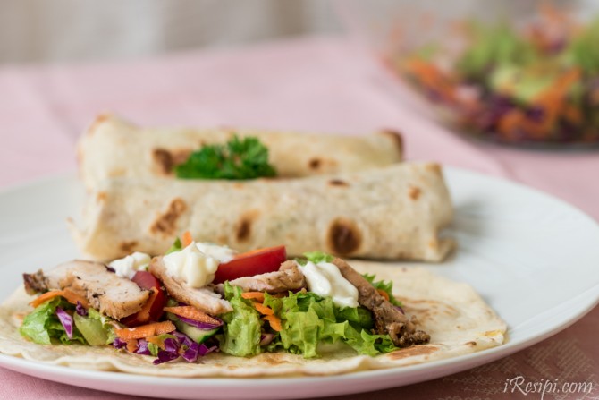 Resepi Tortilla Wrap Ayam Panggang Suka Makan Malam
