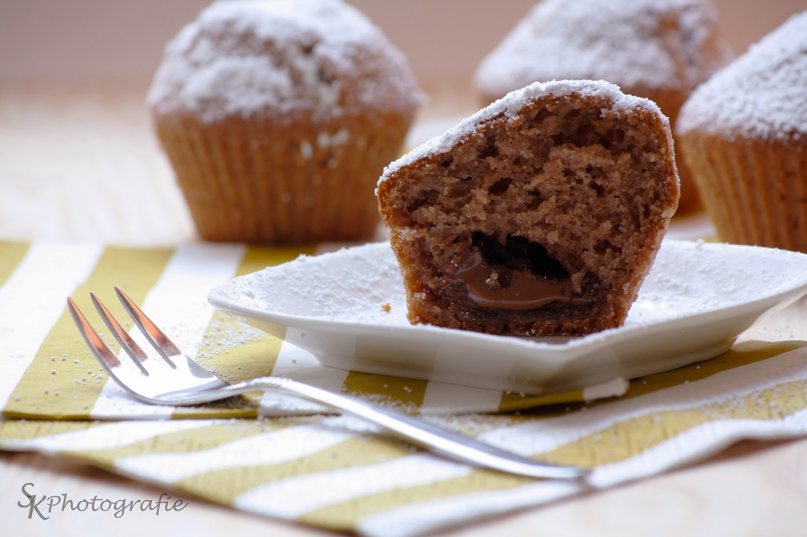 Würzige Muffins mit weichem Nougatkern | Alles und Anderes