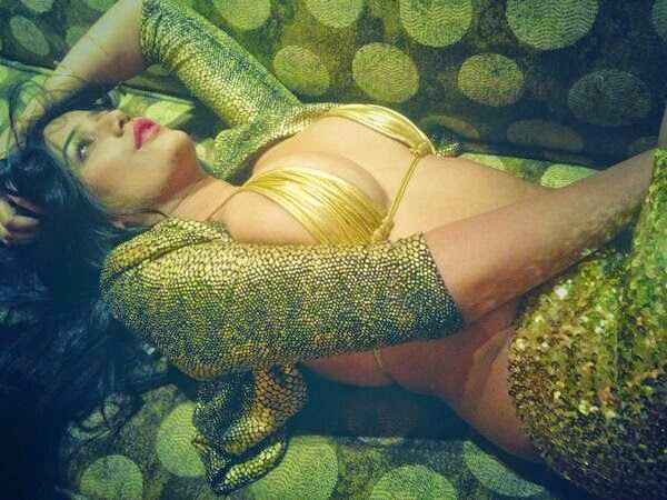 Poonam Pandey New Hot & Spicy Photoshoot