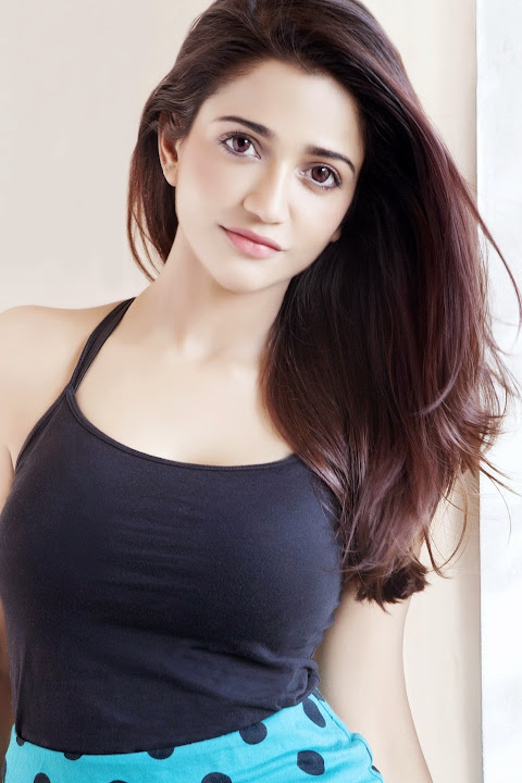 Anaika Soti sizzling photo gallery