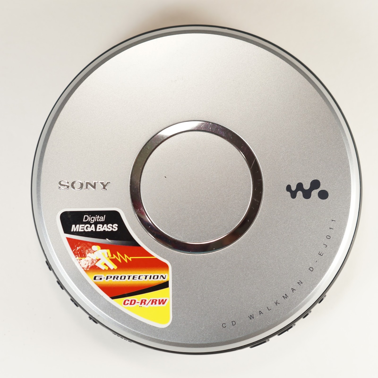 Sony CD Walkman DEJ011 GProtection CDR/RW Mega Bass Portable Player
