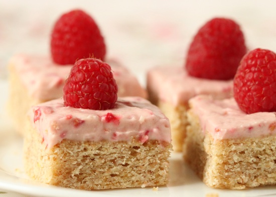Whole Grain Lofthouse Bars with Raspberry Cream Cheese White Chocolate Frosting | texanerin.com