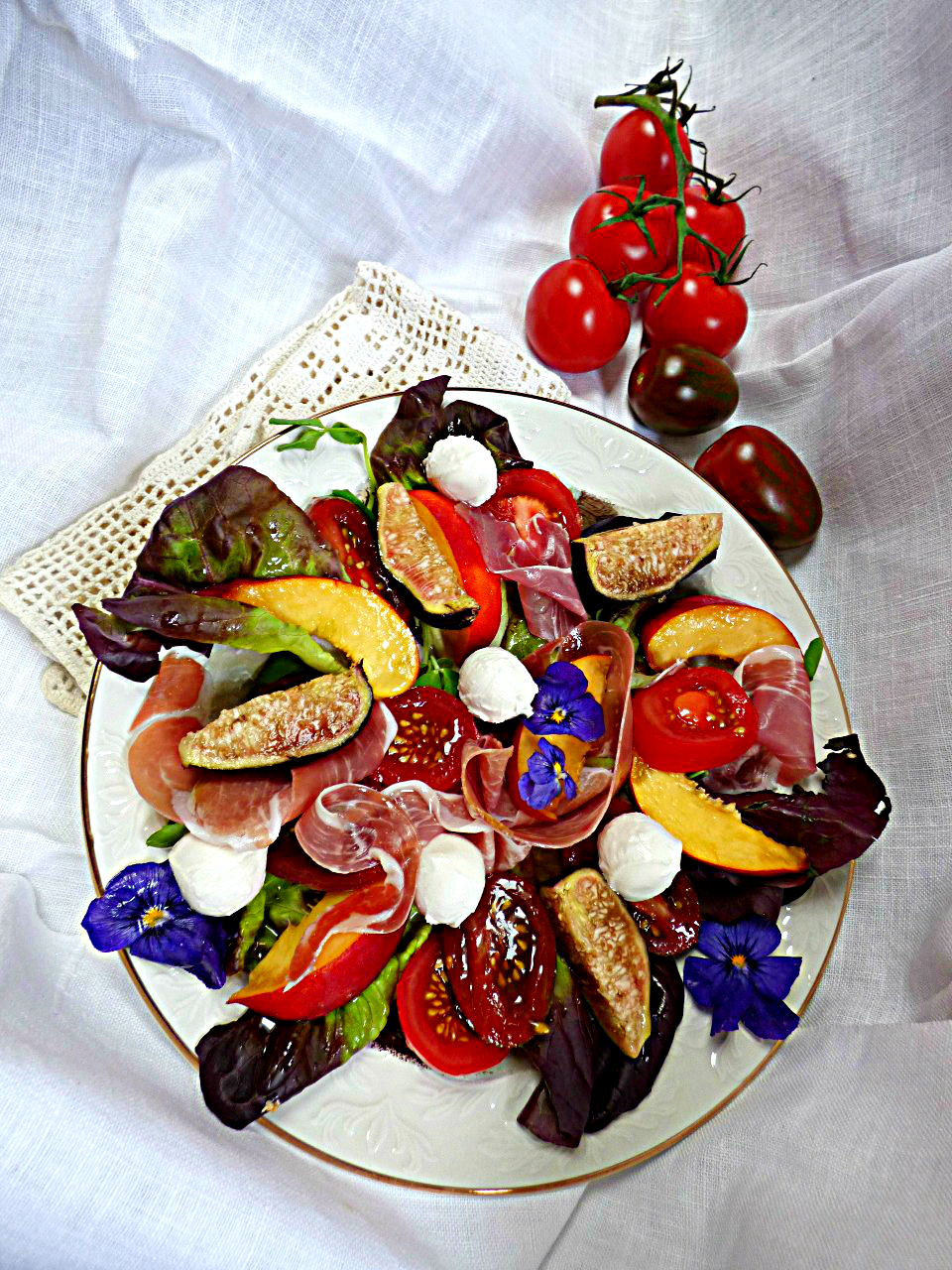 Chez Maximka Mozzarella, fig and prosciutto salad