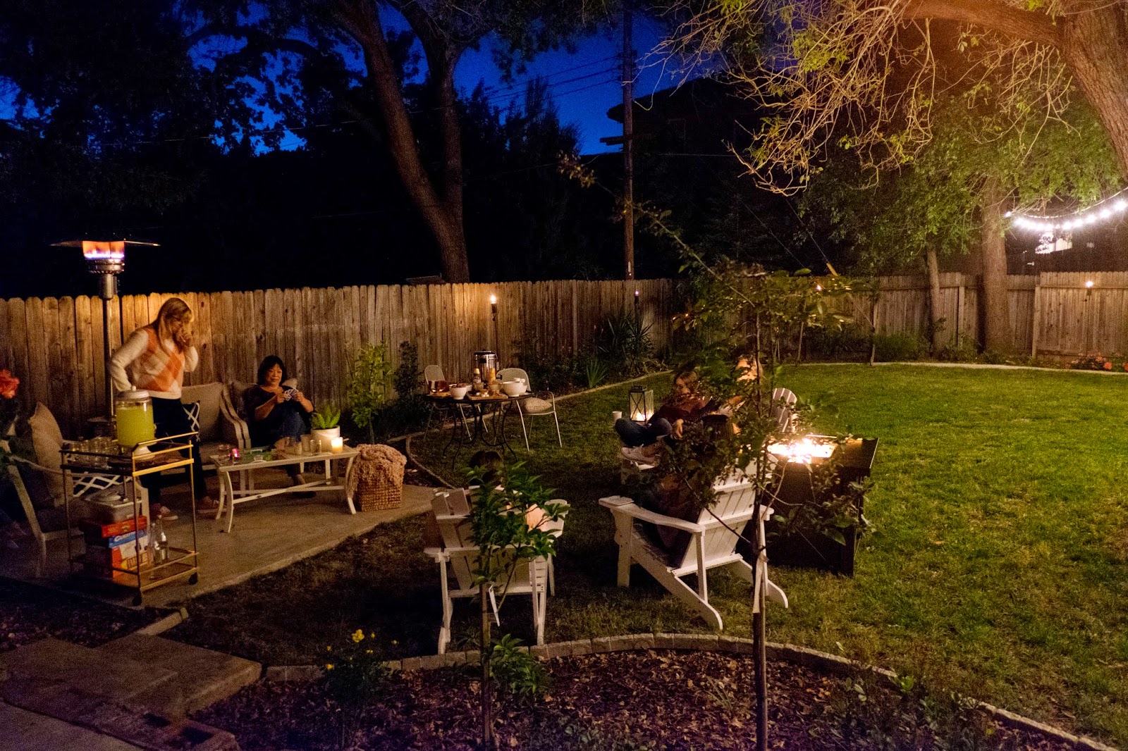 Domestic Fashionista: Girl's Night In: Backyard Game Night