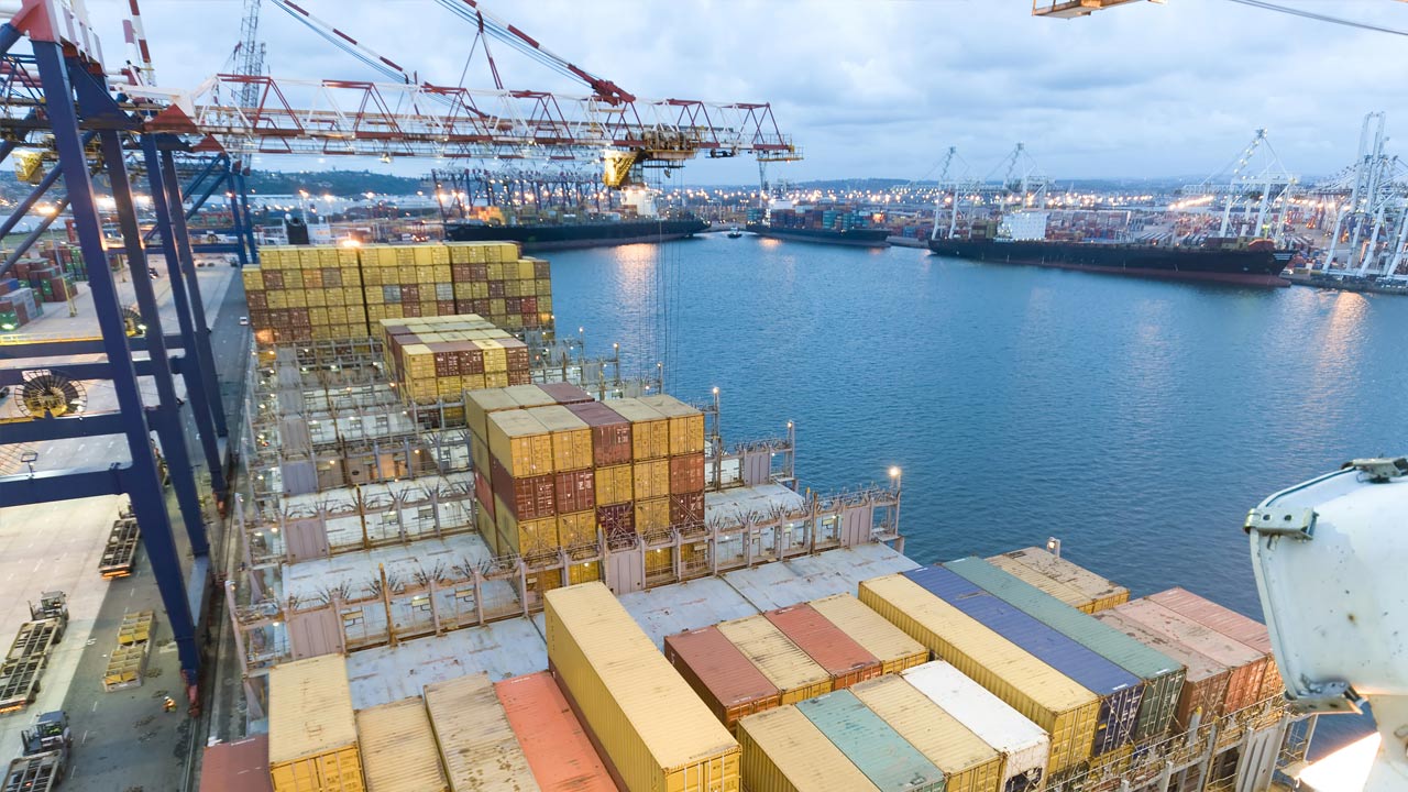 Puertos Marítimos : DEFINICIÓN DE PUERTOS
