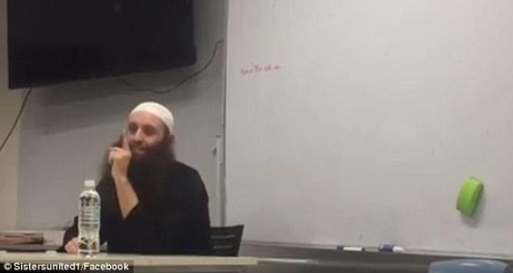 ju You'll go to hell fire for having non-Muslim friendships - Islamic fundamentalist, Sheikh tells Muslim girls