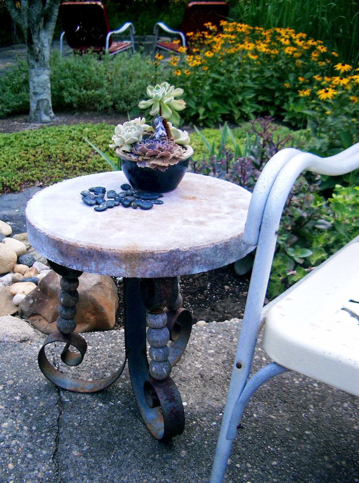 stepping stone table ©linda nelson 2014